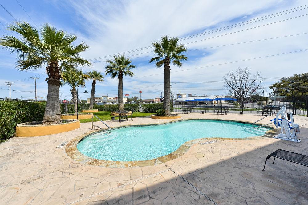Microtel Inn & Suites By Wyndham New Braunfels I-35 Ngoại thất bức ảnh