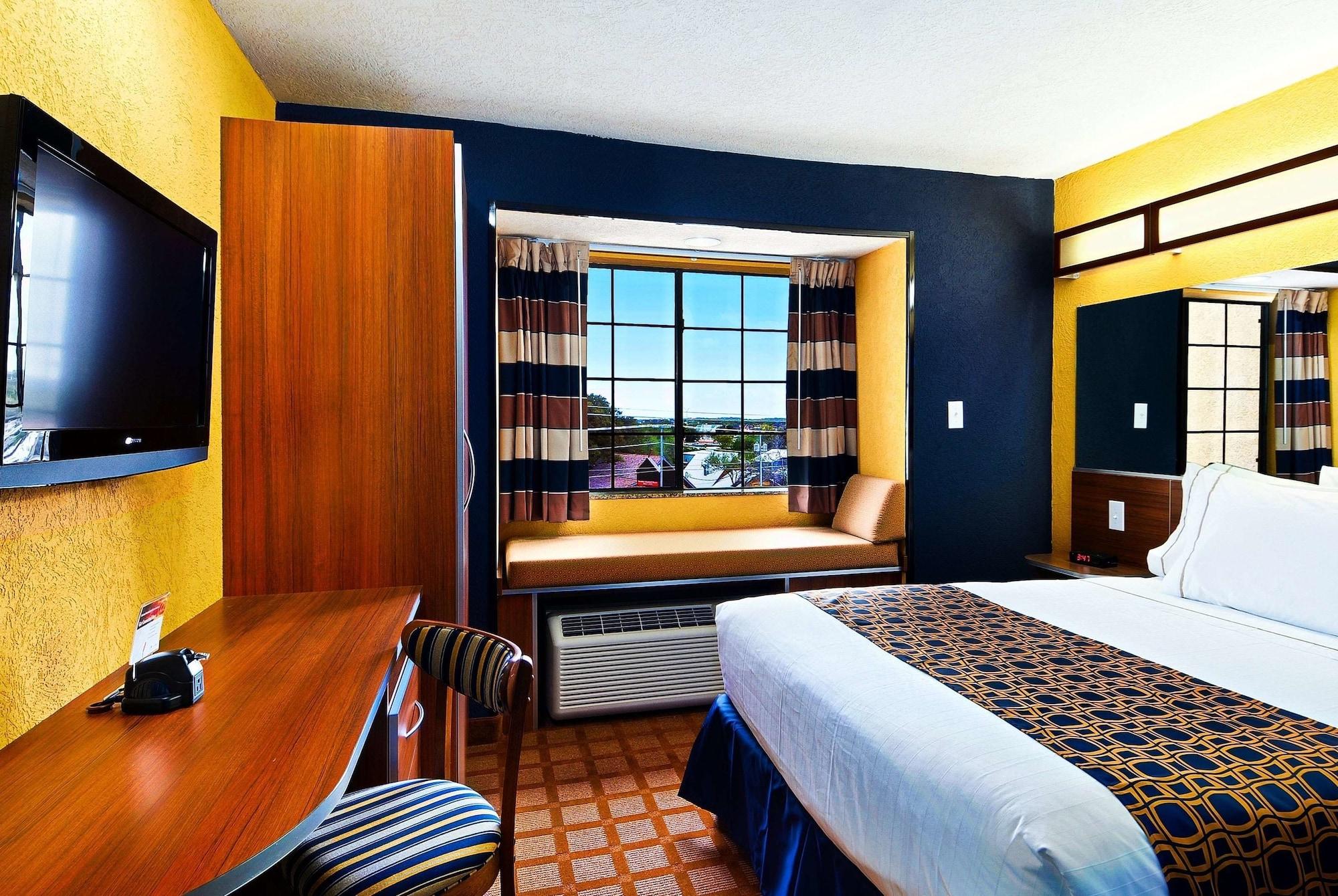 Microtel Inn & Suites By Wyndham New Braunfels I-35 Phòng bức ảnh
