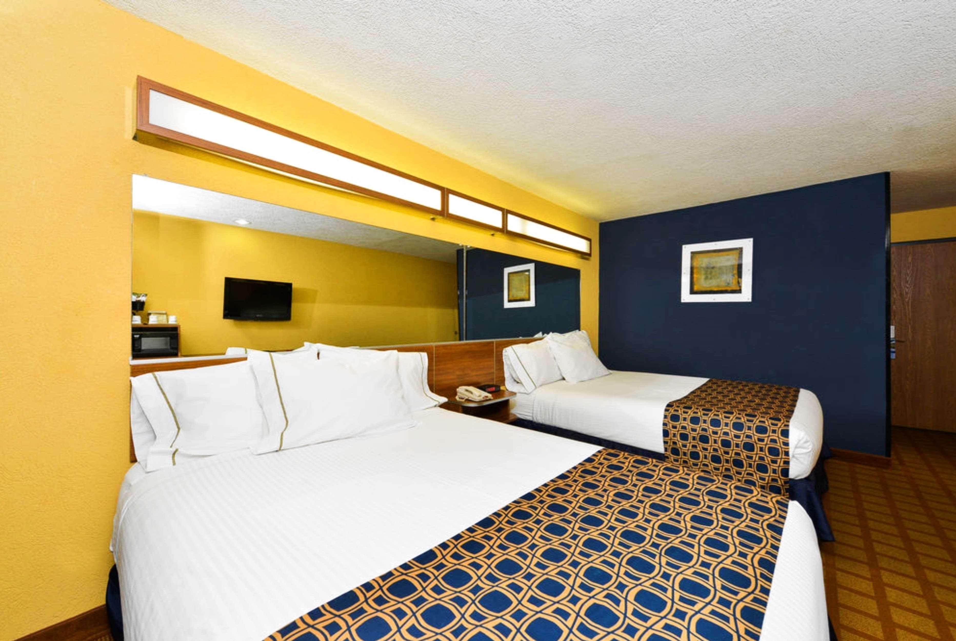 Microtel Inn & Suites By Wyndham New Braunfels I-35 Ngoại thất bức ảnh