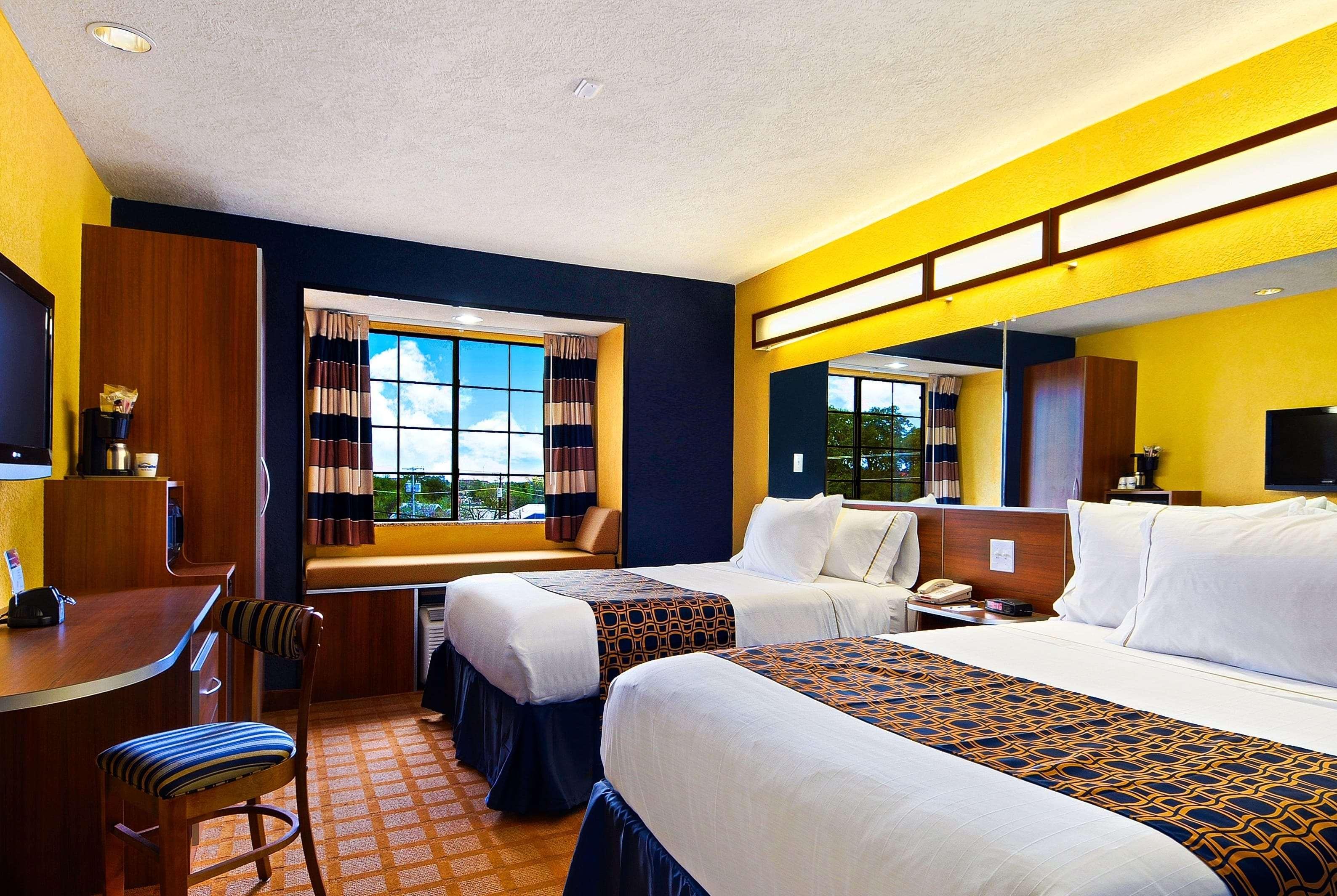 Microtel Inn & Suites By Wyndham New Braunfels I-35 Ngoại thất bức ảnh