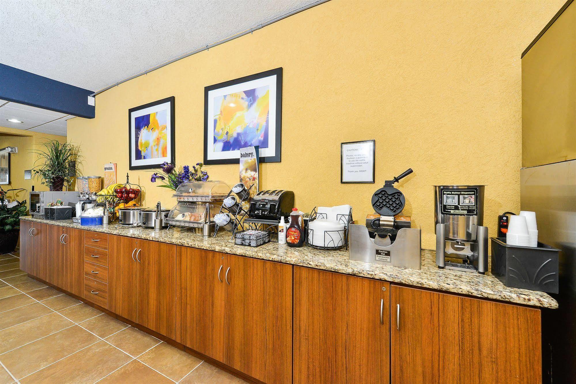 Microtel Inn & Suites By Wyndham New Braunfels I-35 Ngoại thất bức ảnh